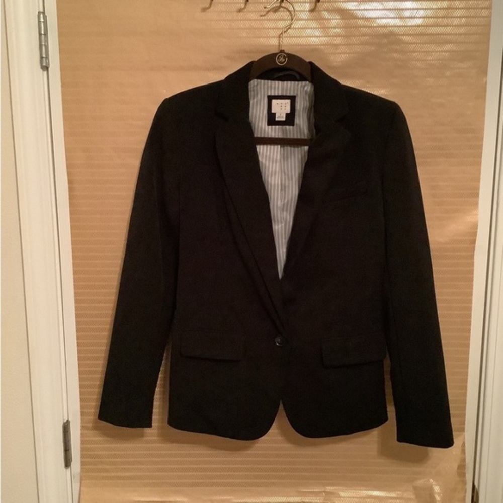 ANY ONE DAY~ BLACK BLAZER~SIZE 4~ NWOT